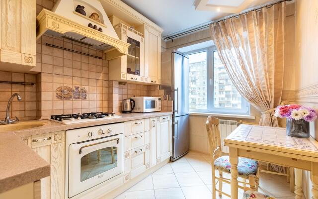 HomeHotel (ХоумХотел) на улице Есенина 5