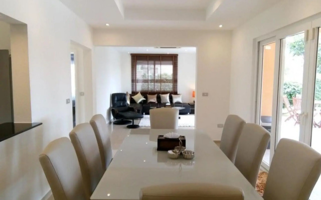 Luxury Pool Villa 604