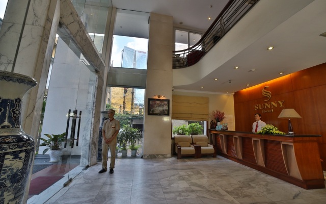 Sunny Hotel 1