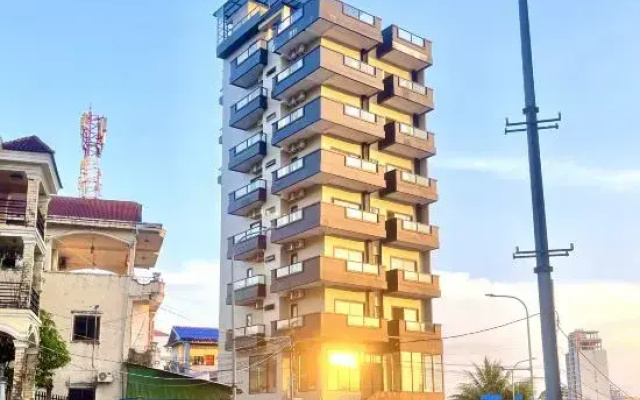 SKY HOTEL Sihanoukville - Cinema Rooms & Apartments - FREE LAUNDRY