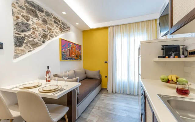Mariet Naxos Elegant Suites
