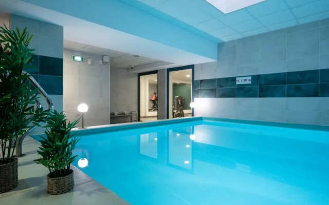 Nemea Appart Hotel Quai Victor Tours Centre