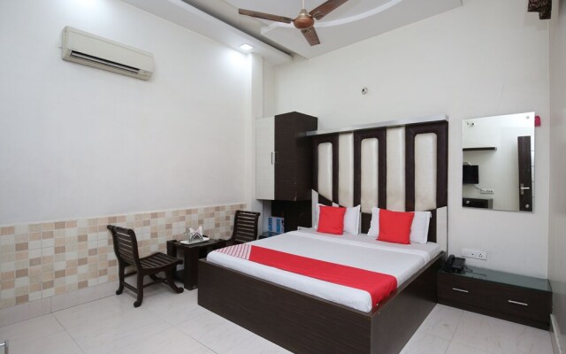 OYO 18599 Hotel Rc Residency