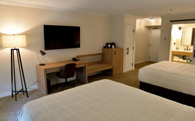 Best Western Plus Inn At The Vines