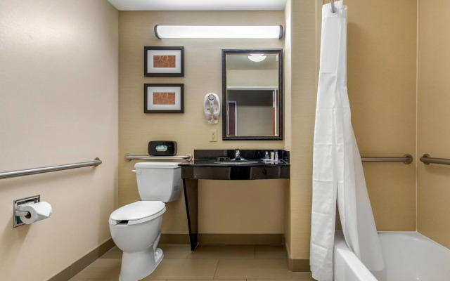 Comfort Suites Marshall