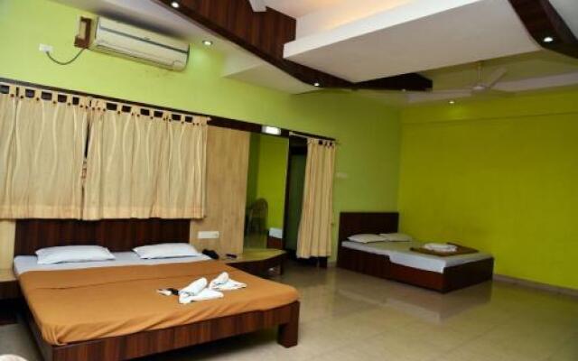 Whistling Palms Beach Resort