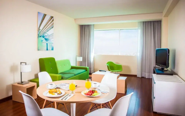 Hotel Courtyard By Marriott Toluca Aeropuerto