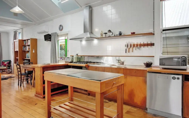 The Kauri Retreat near Beaches -Air-Cons