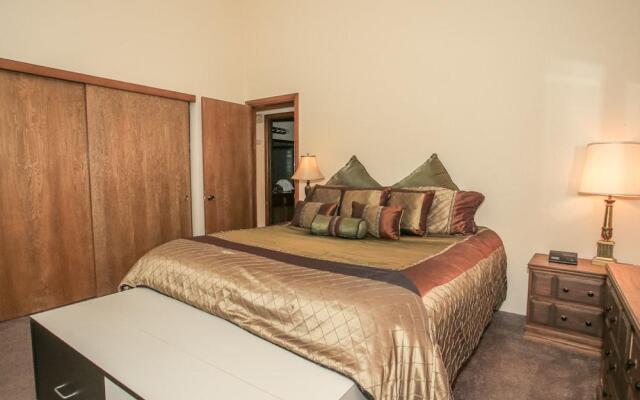 Summit X-ross Roads Condo