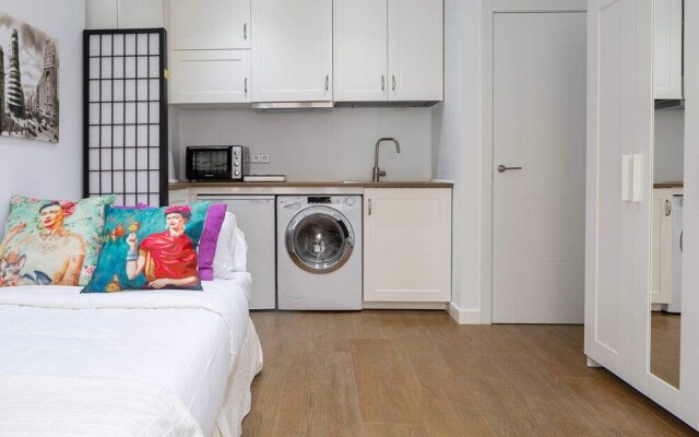 Cozy Studio in Central Madrid - 4mins to Metro