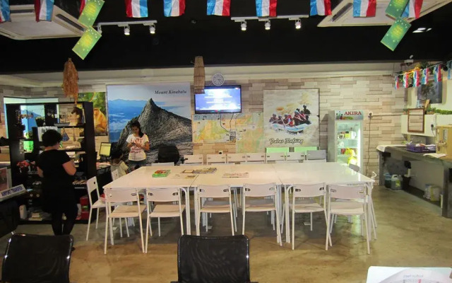 Отель Le Hotel Kota Kinabalu