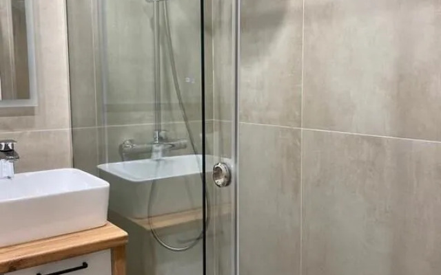 Йо Плейс на улице Уральская, д. 75/6