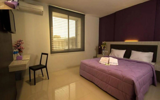 Nida Rooms Senen Market Matraman at Pax Hotel