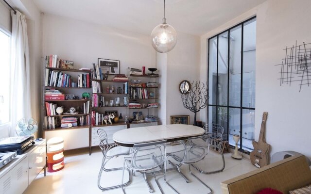 Loft Style Apartment With A Workshop Studio