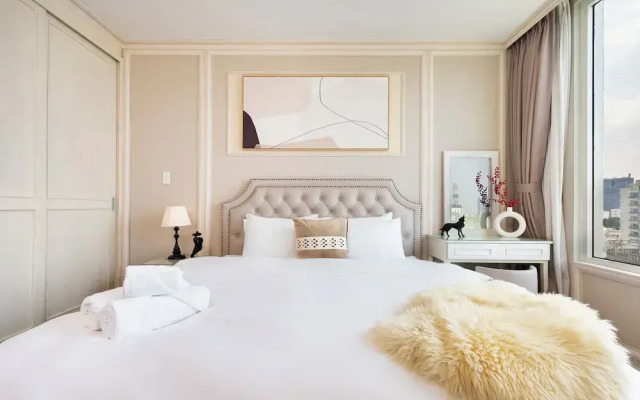 Luxury Condotel Luminous Leman