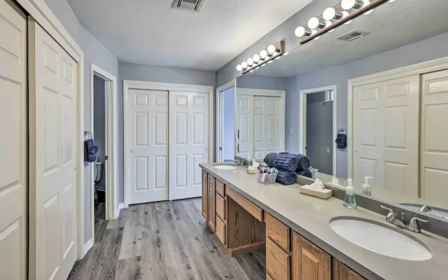 Bullhead City Home w/ Game Room!