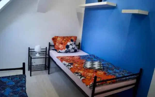 B-Hostel