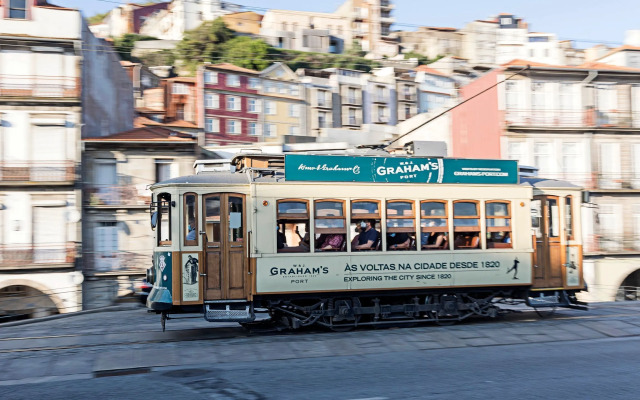 Superb Flat w/ Balcony and AC by LovelyStay