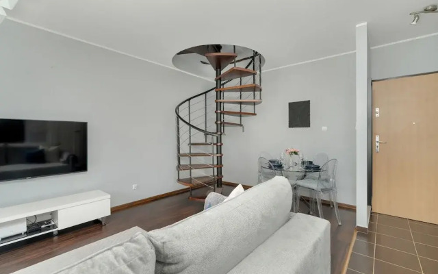 Duplex Apartment in Poznan by Renters