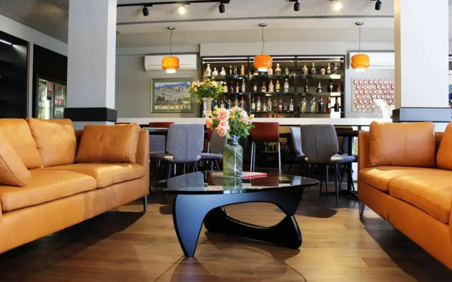 The Oriana Orange - Retro Hotel & Resort