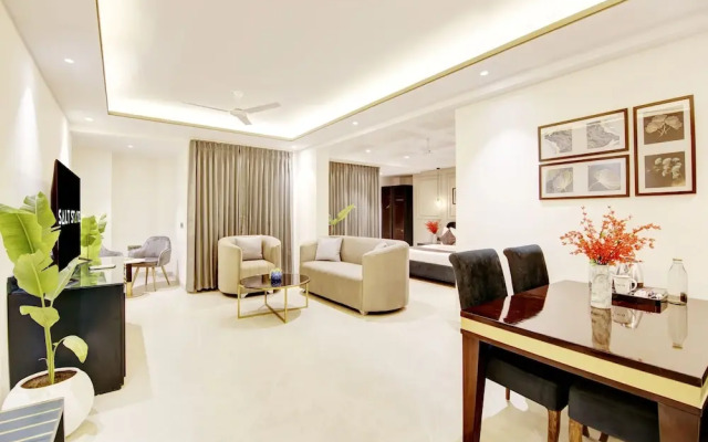 Saltstayz Premier – Galleria Market Road & Sector 27