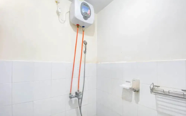 Great Deal Studio At Gateway Ahmad Yani Cicadas Apartment