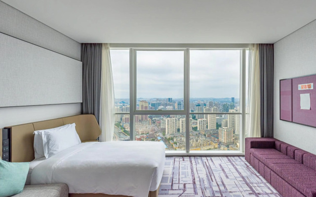 Crowne Plaza Dalian Xinghai by IHG