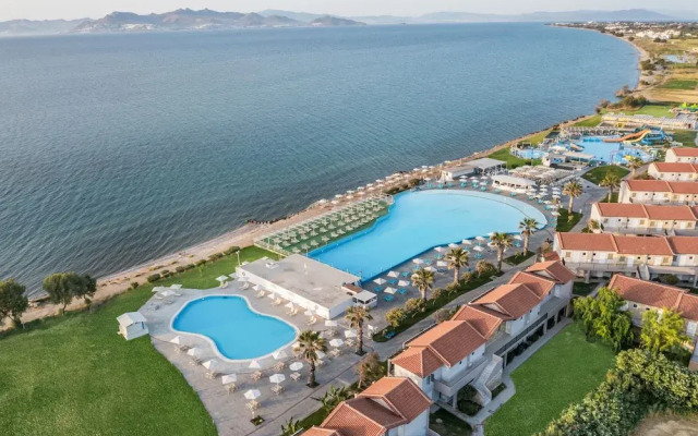 White Olive Marine Aquapark
