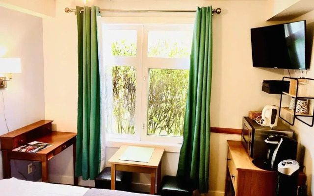 4 Bedrooms Suite - Group of Families