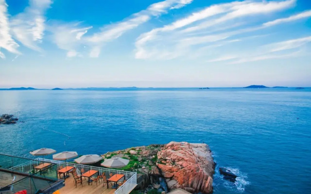Qingdao Lohas Home Hotel