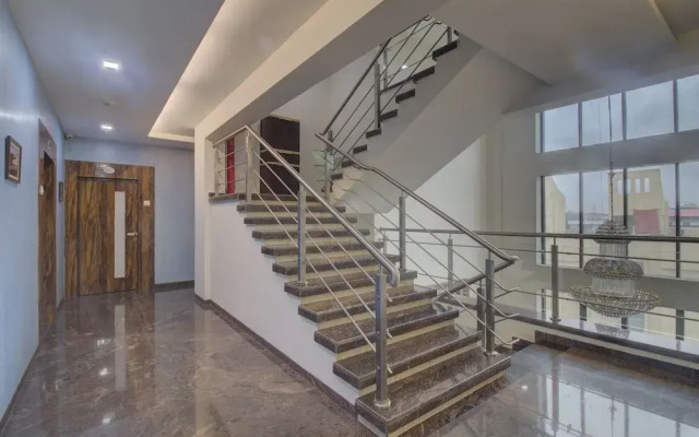 OYO 7158 Hotel Kushala Executive Inn