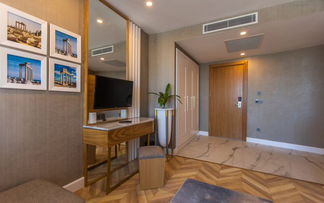 Alexia Resort & Spa