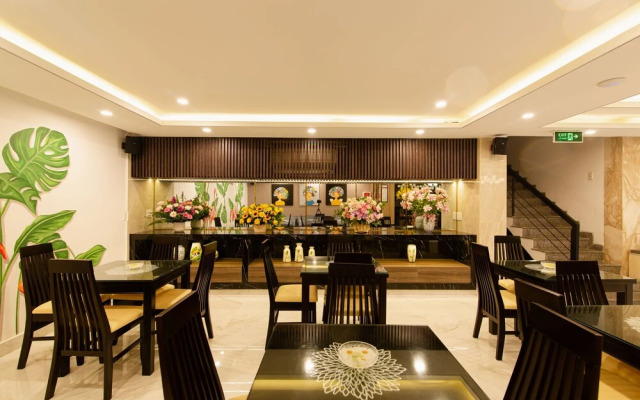 Emily Hotel & Apartments