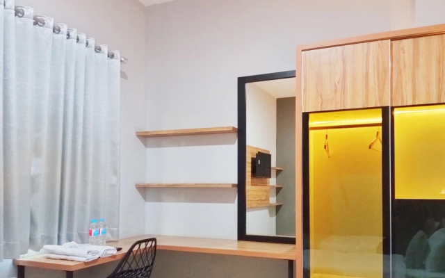 RedDoorz at Hotel DPraya Pati – Guest Rooms – Pati