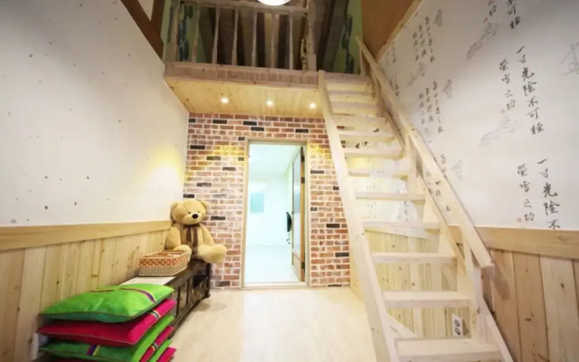 Jeonju Myeongmunga Hanok Stay