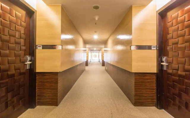 Merlynn Park Hotel