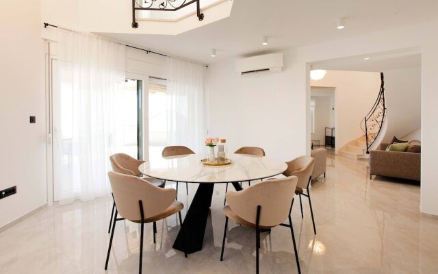 Beachfront villa Senses for 12 in Milna