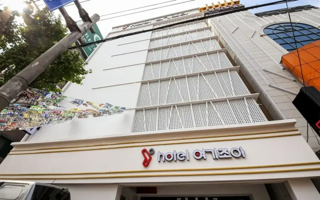 hotelImage