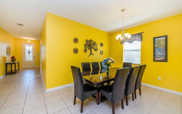 4 BR Crystal Cove Sleeps 10