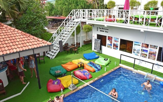 Mad Monkey Siem Reap - Hostel