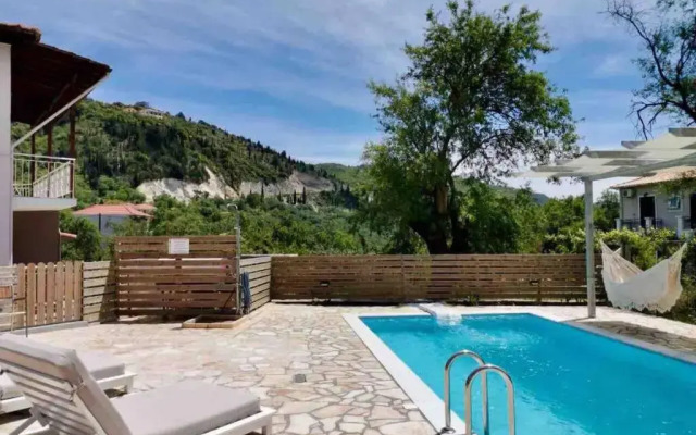 Sea Breeze Apartments - n.1 with private pool