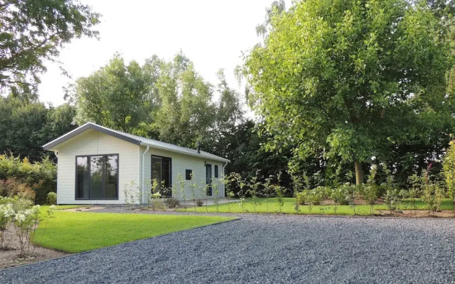 Comfortable Chalet in a Holiday Park