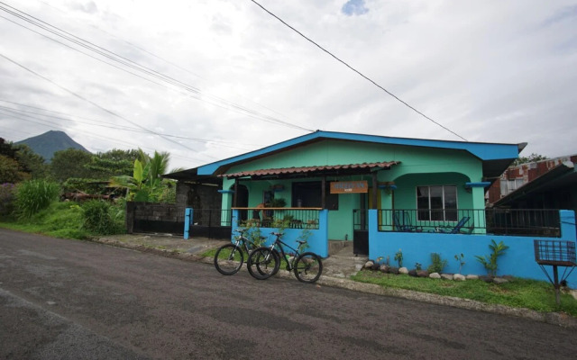 Argdivan Hostel