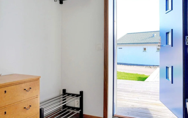 6 Person Holiday Home in Kyrkesund