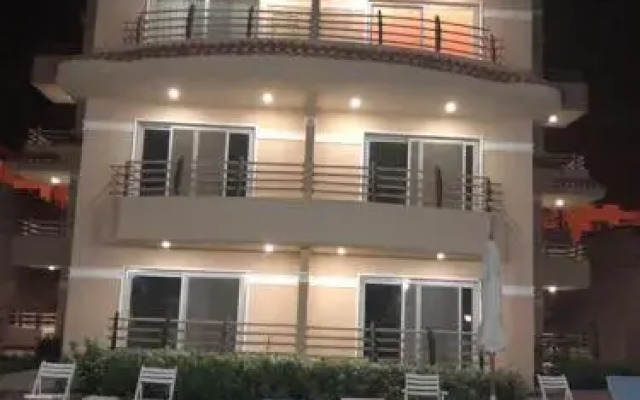 The Mo Place El Montaza