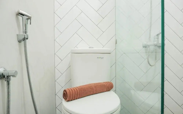 Simply Modern Classic Studio at Nifarro Apartment