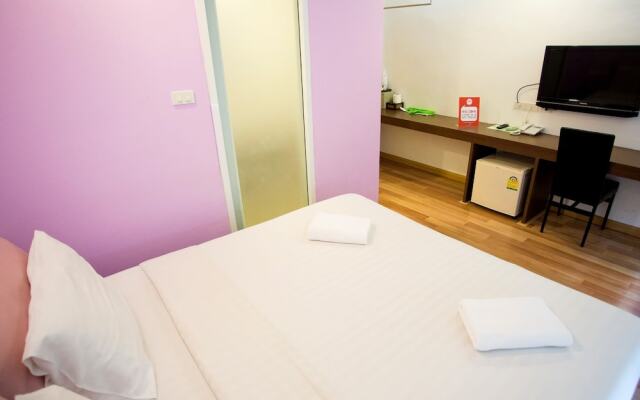 Nida Rooms Saladaeng 130 Silom Walk