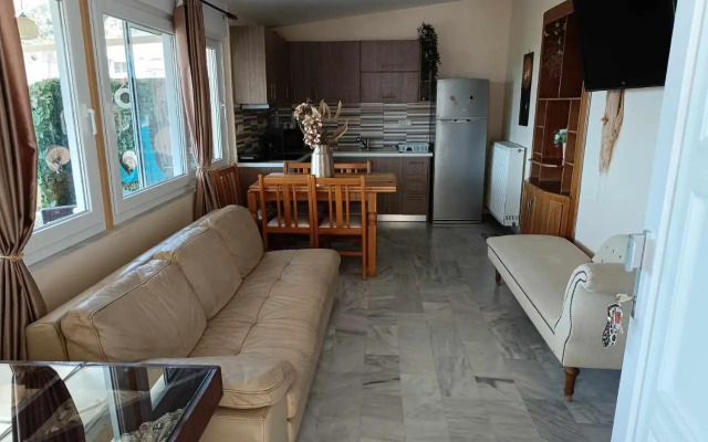 Angela Hilltop Apt 1
