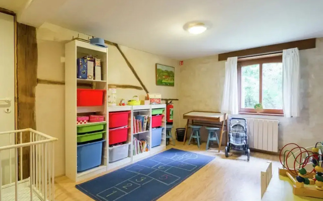 Pleasant Holiday Home With Garden in Ciney