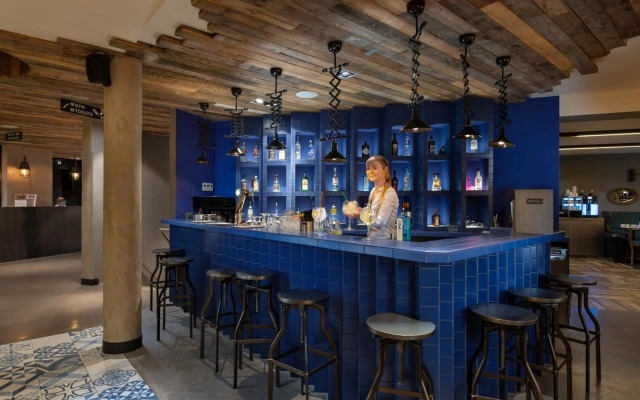 Urban Lodge Hotel